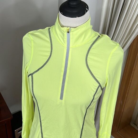 Zella 1/4 Zip Running Jacket - Picture 2 of 13